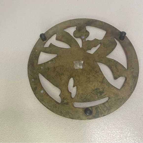 Brass Christmas trivet vintage pot table holder counter decoration - Picture 2 of 5
